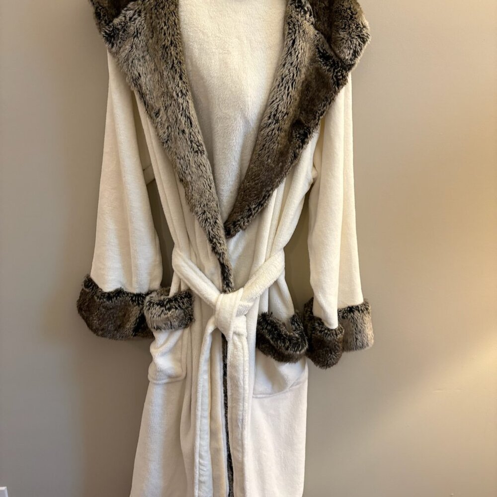 Hooded Robe